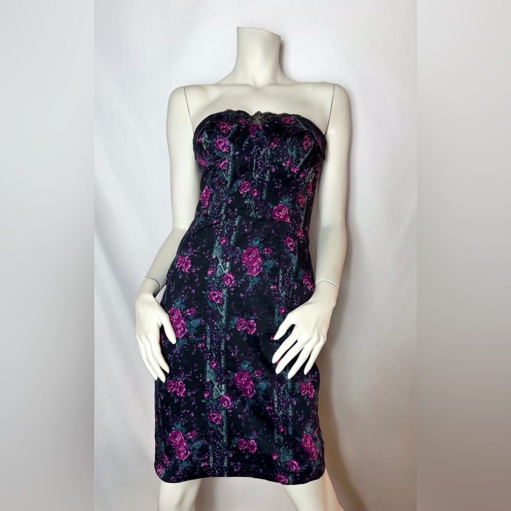 Betsey Johnson Strapless Dress Lace Black and Purple Rose Floral Size 2